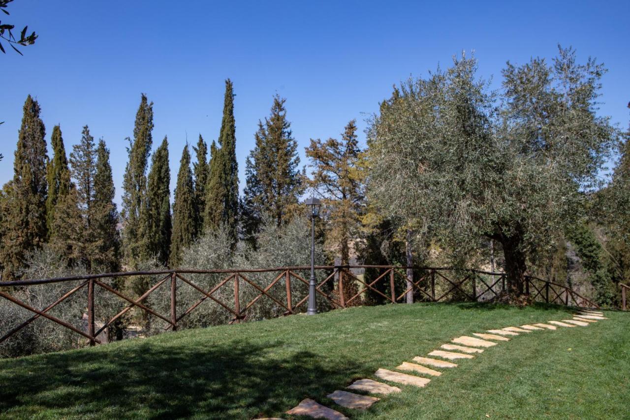 Borgo Petroro Hotel Todi Exterior photo