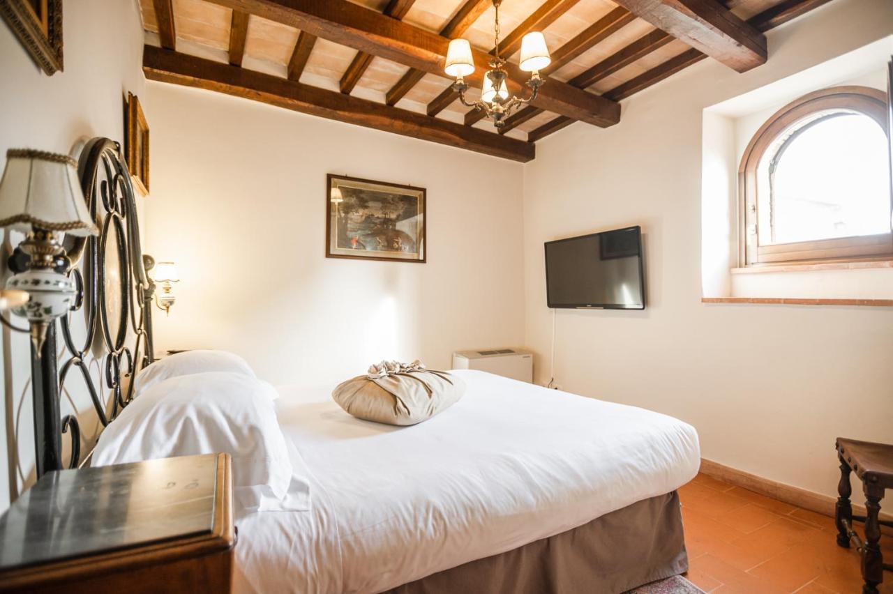 Borgo Petroro Hotel Todi Exterior photo