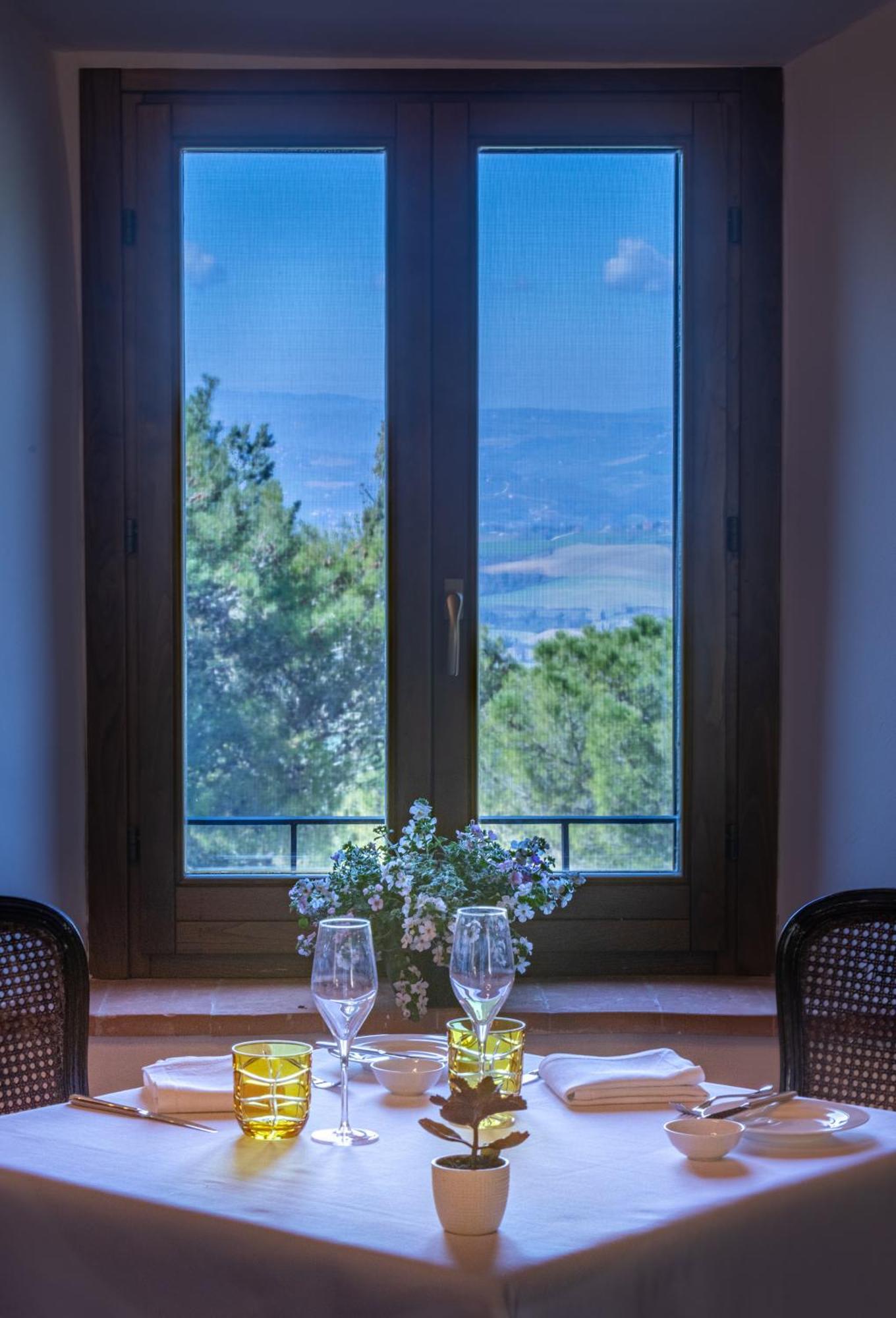 Borgo Petroro Hotel Todi Exterior photo